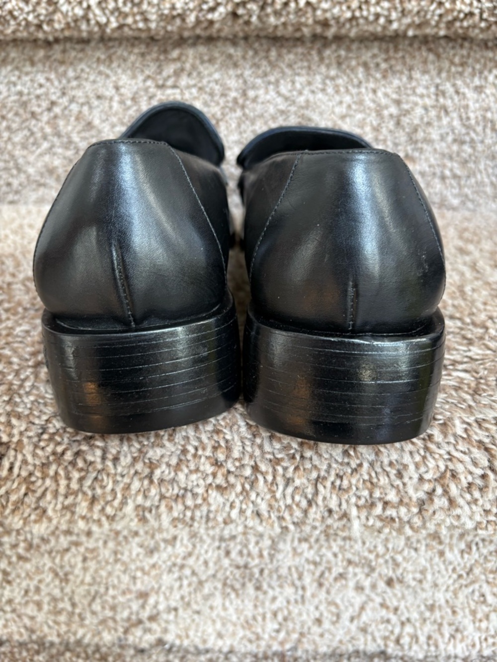 Gucci Black Leather Women's Penny Loafers - Picture 7 of 16